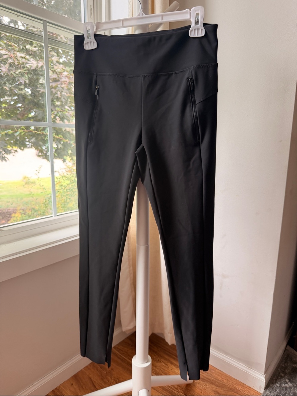 Athleta Black High-Rise Performance Skinny Leggings with Zip Pockets
